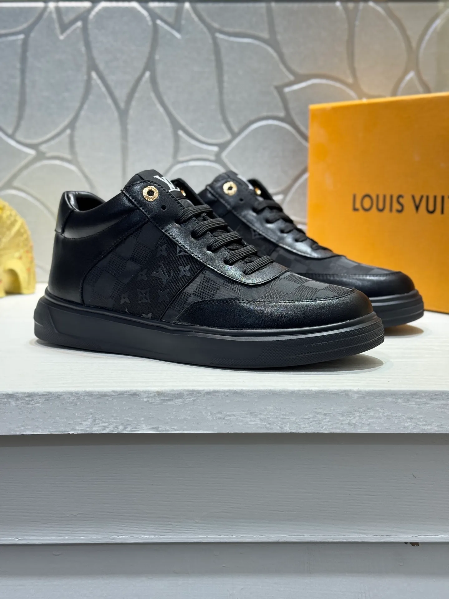 Men's Men's Shoes 💰420 [New Style] 🌂🌂Louis Vuitton😘L Luxurious new men's high-top sports boots, the upper is made of cowhide stitched with Lv plaid, and the style is fashionable. The sheepskin lining is high-end and comfortable, and the original rubber outsole is light and wear-resistant! Purely handmade, details determine quality! Size: 38-44<45 customized